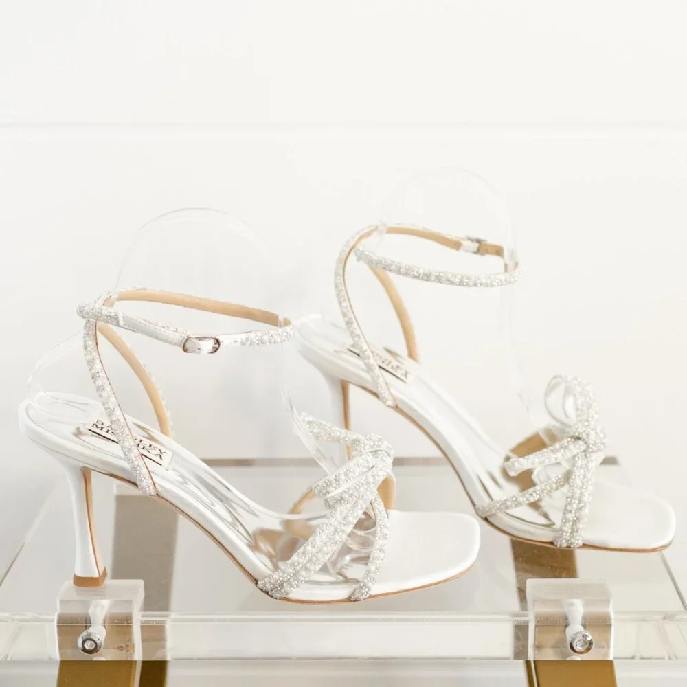Badgley Mischka Effie White Satin Heels 8.5 Bow Women's Ankle Strap Sandal - Picture 6 of 16